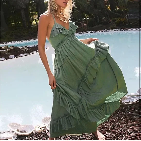 Amazon Green Backless Women Dress - Picture 3 of 7